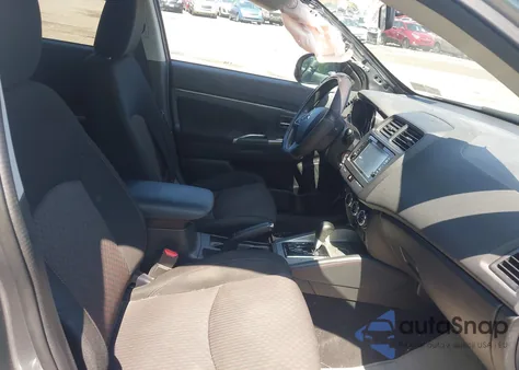 2018 Mitsubishi Outlander Sport 2.0 Es z USA, uszkodzony, nr VIN JA4AP3AU8JZ006090